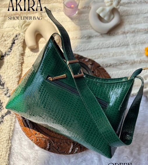 Akira Shoulder Bag Green
