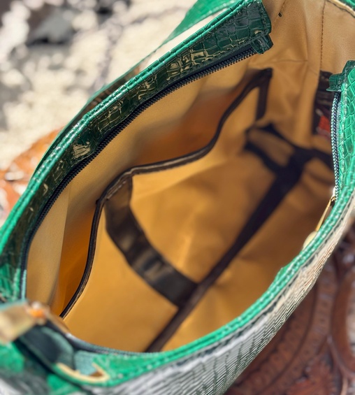 Akira Shoulder Bag Green