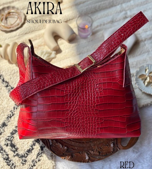 Akira Shoulder Bag Red