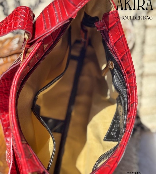 Akira Shoulder Bag Red