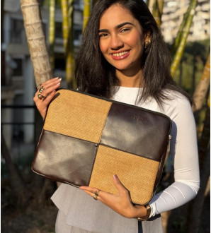 Alana Laptop Sleeve Beige