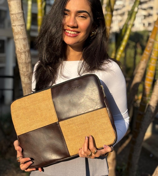 Alana Laptop Sleeve Beige