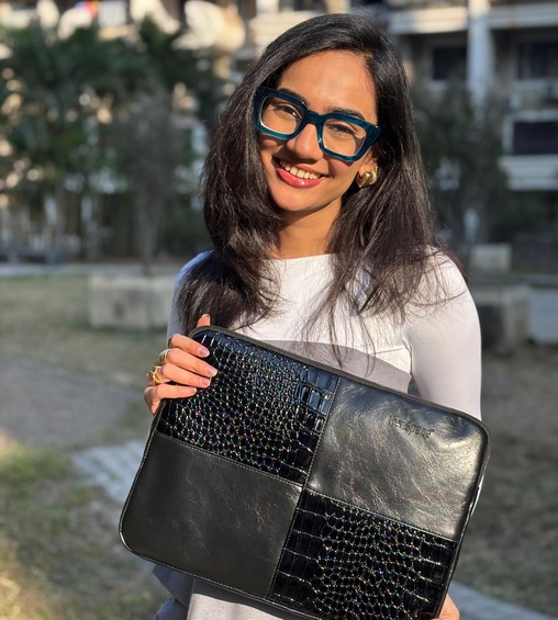 Alana Laptop Sleeve Croco Black