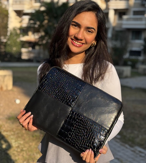 Alana Laptop Sleeve Croco Black