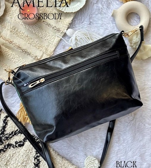 Amelia Crossbody Black Amelia Crossbody Black