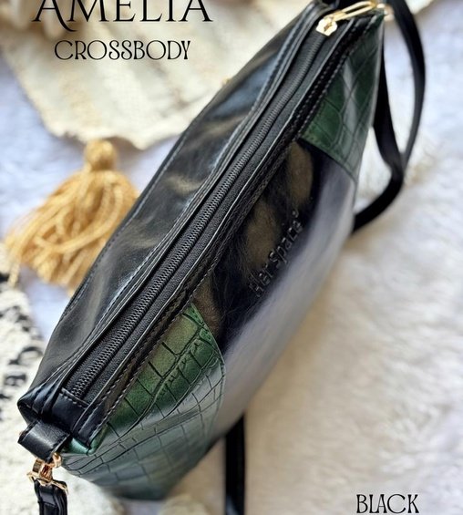 Amelia Crossbody Black Amelia Crossbody Black