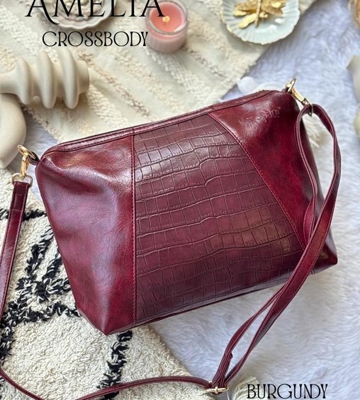Amelia Crossbody Burgundy