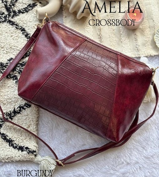 Amelia Crossbody Burgundy