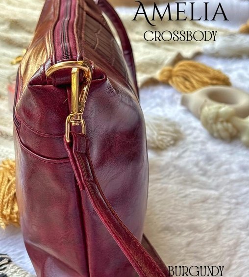 Amelia Crossbody Burgundy