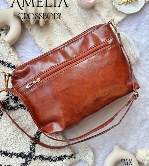 Amelia Crossbody Tan