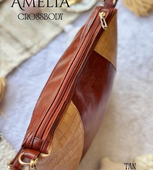 Amelia Crossbody Tan