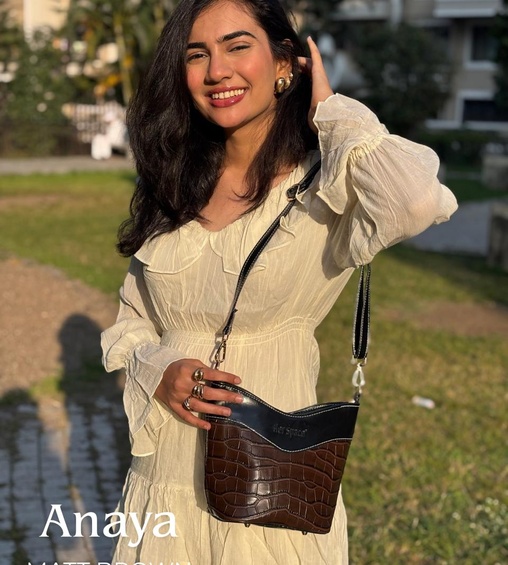 Anaya Crossbody Matte Brown