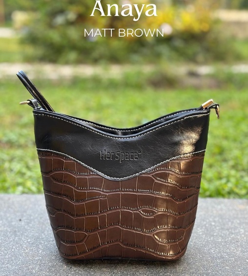 Anaya Crossbody Matte Brown