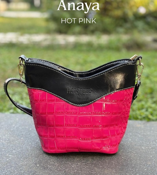 Anaya Crossbody Hot Pink