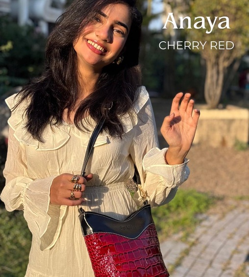 Anaya Crossbody Cherry Red