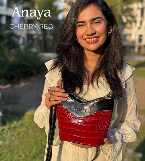 Anaya Crossbody Cherry Red