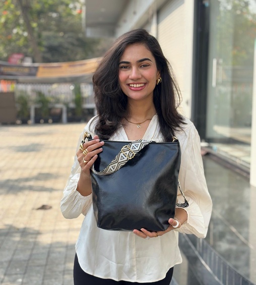 Around Town Crossbody Black