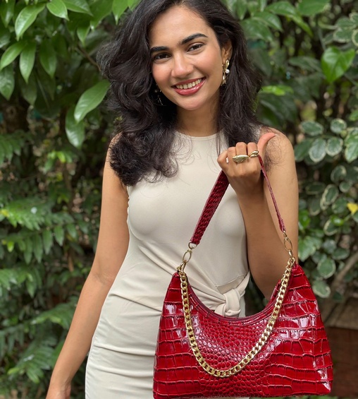 Aurora Shoulder Bag Cherry Red