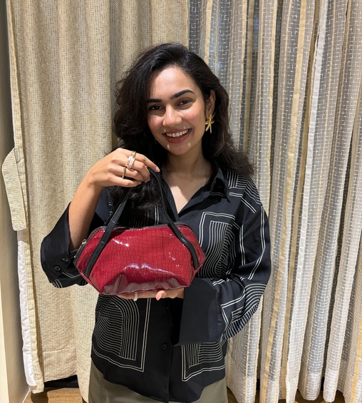 Bella Pouch Cherry Red