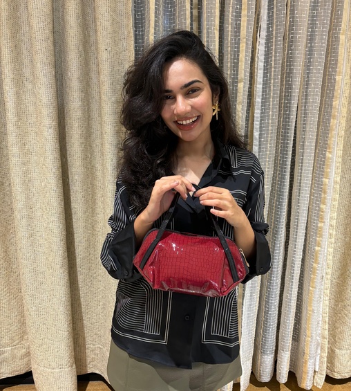 Bella Pouch Cherry Red