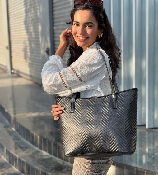 Christie Striped Black