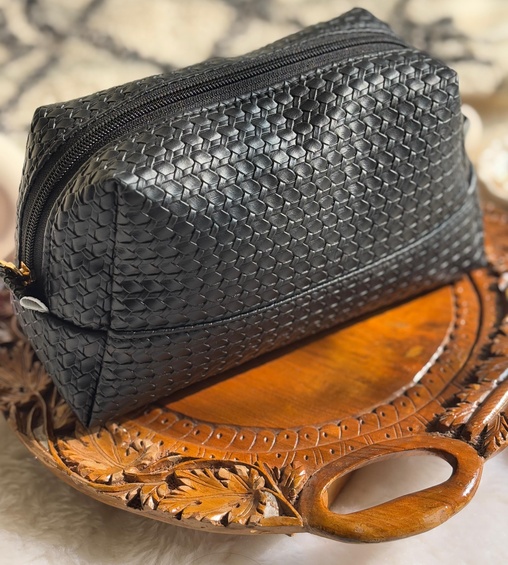 Chunky Box Pouch Matte Black