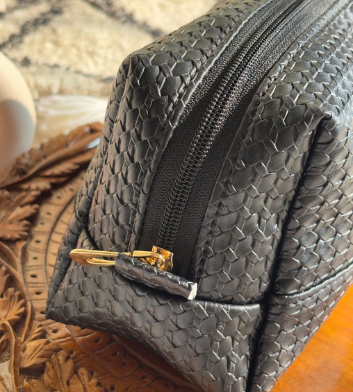 Chunky Box Pouch Matte Black