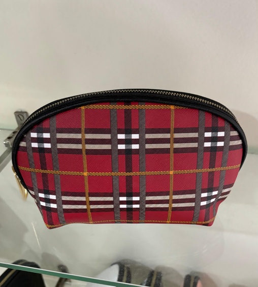 D Shape Pouch Red Checks