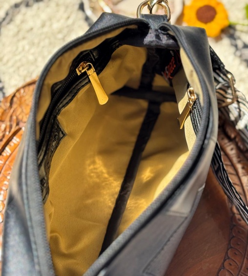 Elora Crossbody Black