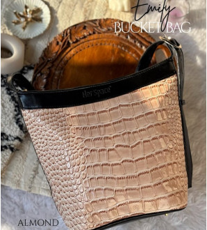 Emily Bucket Bag Almond