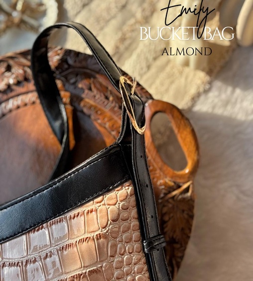 Emily Bucket Bag Almond Emily Bucket Bag Almond