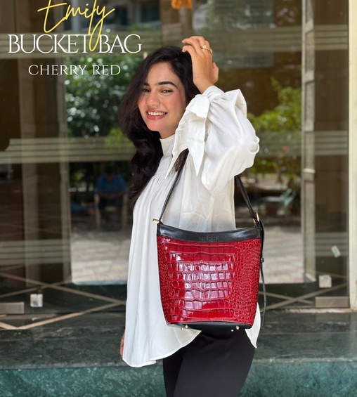 Emily Bucket Bag Cherry Red