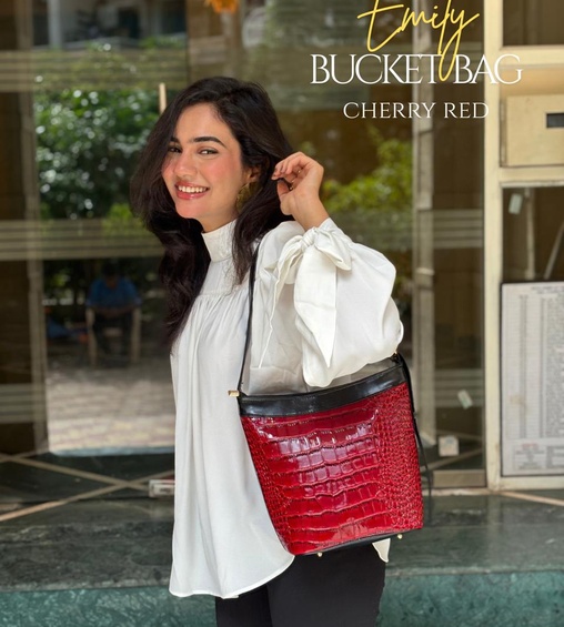 Emily Bucket Bag Cherry Red