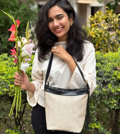 Emily Bucket Bag Beige