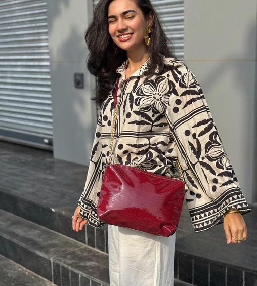 Golden Chain Sling Cherry Red