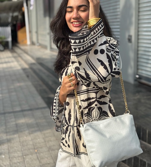 Golden Chain Sling White