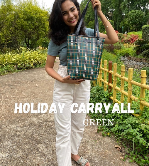 Holiday Carry All Green