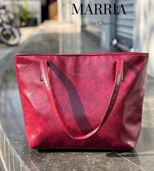 Marria Maroon