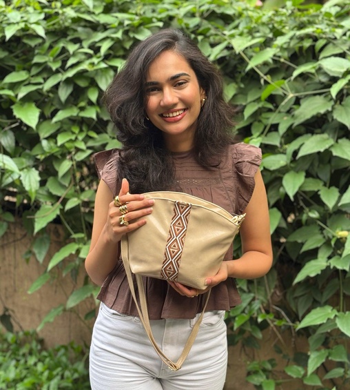 Noor Sling Bag Beige