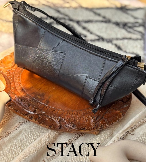 Stacy Bag Matte Black