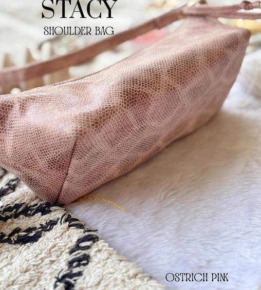 Stacy Shoulder Bag Ostrich Pink